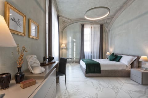 Bed, Photo of the whole room, Decorative detail, Bedroom