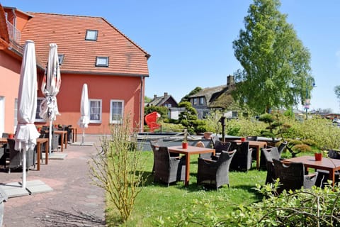 Ferienwohnungen Moenchgut und Ruegen Hotel in Mecklenburg-Vorpommern, Germany