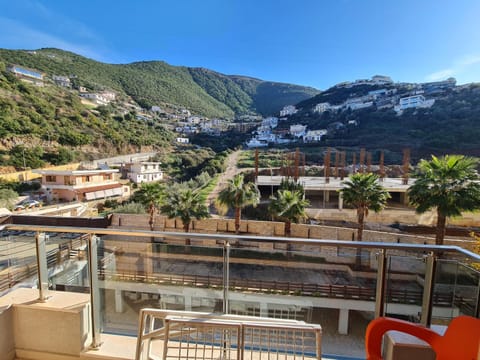 Balcony/Terrace, Mountain view