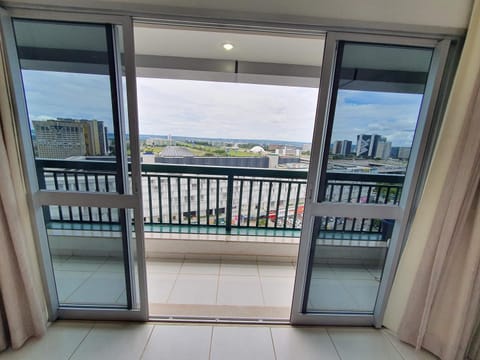 View (from property/room), Balcony/Terrace, City view