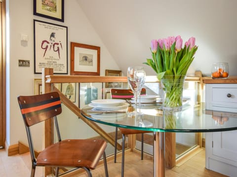 Decorative detail, Dining area