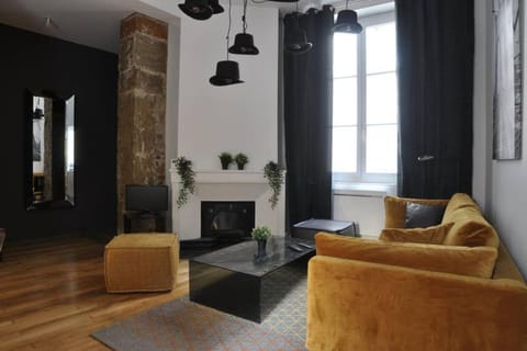 trendy flat-lyon centre-hotel de ville Apartment in Lyon