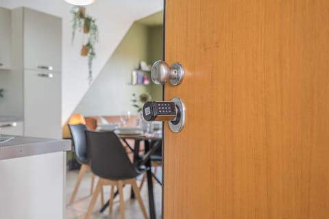 HYGGE Family Apartment - one step away from the lake!!! Apartment in Sirmione