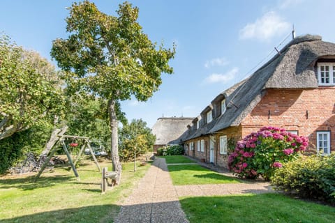 Friesenhaus Kaeptn Hahn Hausteil 05 House in Westerland