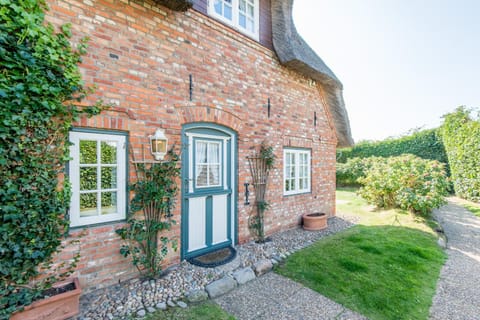 Friesenhaus Kaeptn Hahn Hausteil 05 House in Westerland