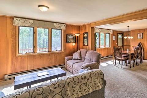 Scenic Forest Lodge Outside Glacier National Park! House in Glacier National Park