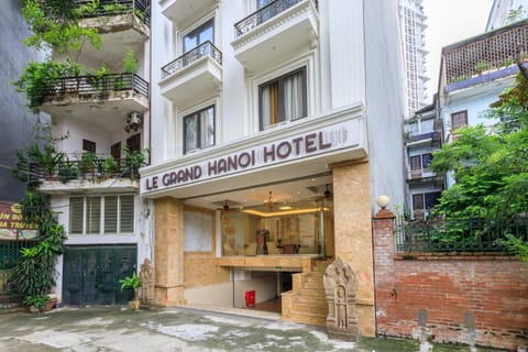 Super OYO Capital O 1169 Le Grand Hanoi Hotel - The Charm Hotel in Hanoi