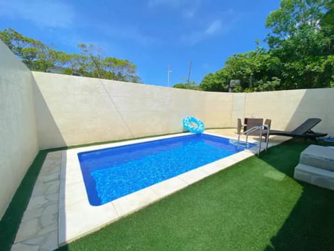 OKINAWA POOL WILLA ONNA 4C / Vacation STAY 70978 Casa in Okinawa Prefecture