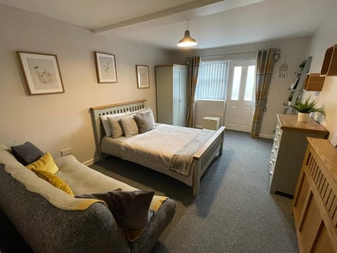 Westend Holiday Let 2 Brecon House in Llanfaes