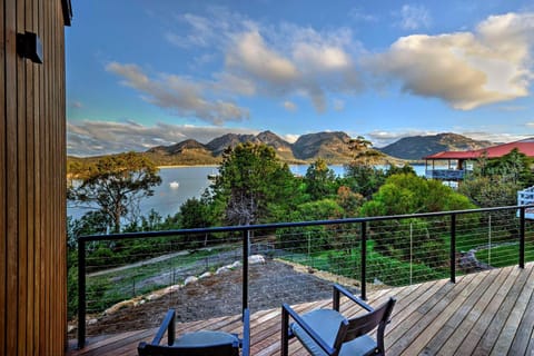 Balcony/Terrace, Mountain view, Sea view