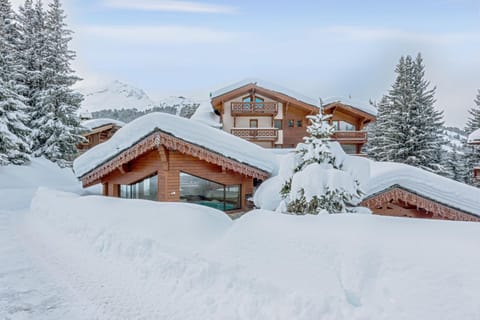 Property building, Natural landscape, Winter, Mountain view