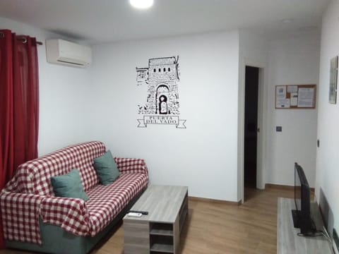 Communal lounge/ TV room, Living room, air conditioner