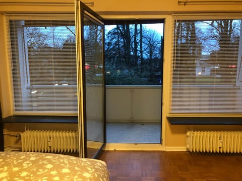 Super Lage, neu renovierte, gemütliche Unterkunft Apartment in Lubeck