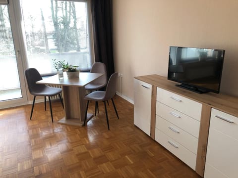 Super Lage, neu renovierte, gemütliche Unterkunft Apartment in Lubeck