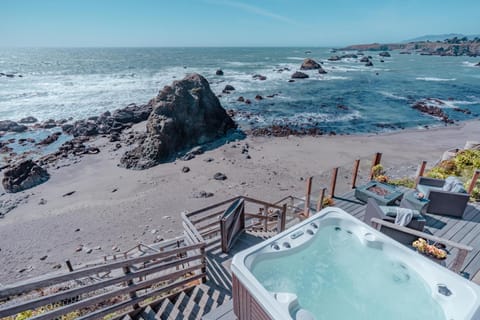 Hot Tub, Balcony/Terrace, Beach, Sea view