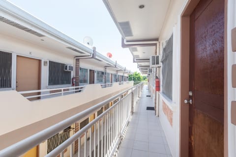 OYO 556 3j's And K Apartment Hotel in Lapu-Lapu City