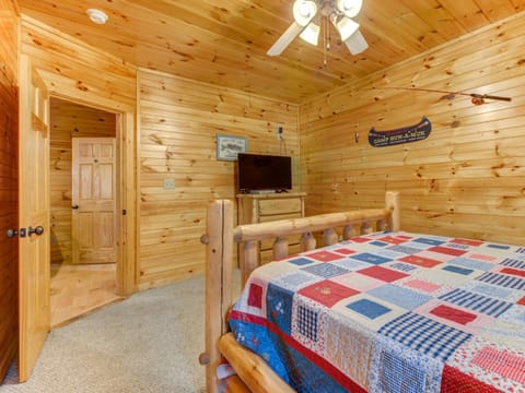 Truly Blessed, 3 Bedrooms, Hot Tub, Sleeps 10 Maison in Gatlinburg