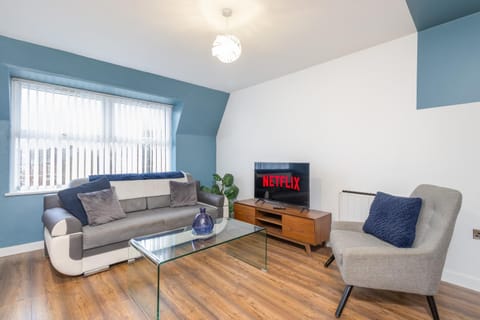 1BR Hideaway in Coventry - MH Apartment Apartment in Coventry