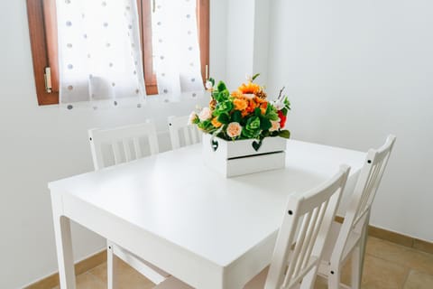 Communal lounge/ TV room, Living room, Lounge or bar