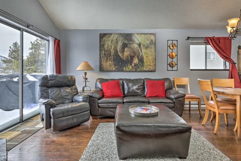 Cozy Fraser Mtn Retreat with Shuttle to Winter Park Apartment in Fraser