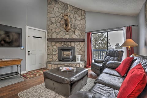 Cozy Fraser Mtn Retreat with Shuttle to Winter Park Apartment in Fraser