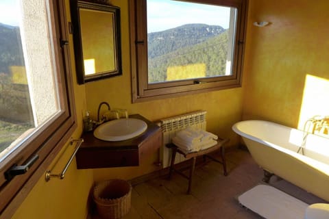 Bathroom, Mountain view