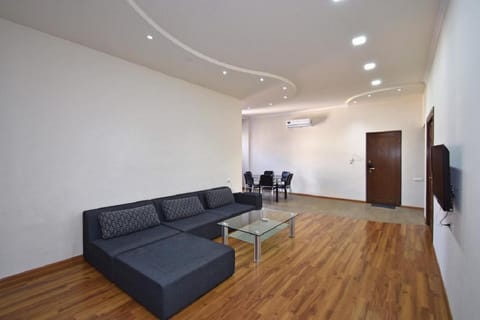 Tumanyan street 3 bedroom Deluxe apartment with Large Balcony TM662 Apartment in Yerevan