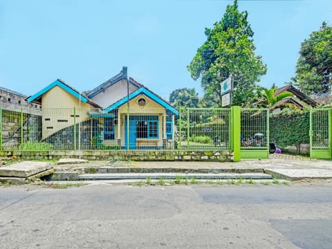 SPOT ON 2275 Omah Jm Hôtel in Special Region of Yogyakarta