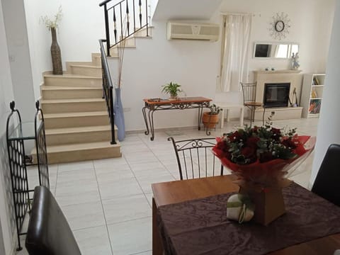 ZenBerry house Vacation rental in Paphos District