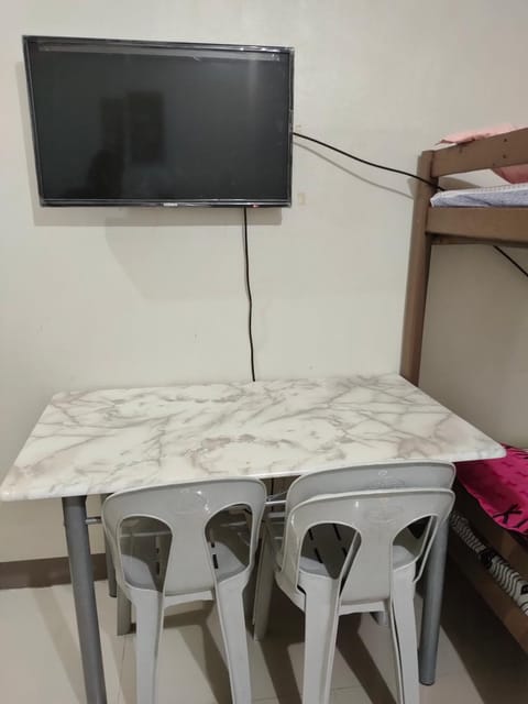 Mhavic family room ,group friend good for 6 guest Hostal in Paranaque