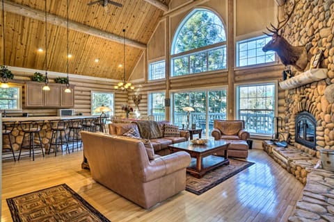 Secluded Log Cabin with Game Room and Forest Views! Haus in Red Feather Lakes