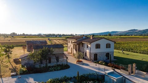 Property building, Facade/entrance, Bird's eye view, Garden, Landmark view