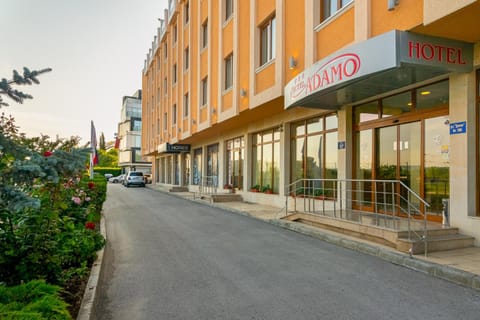 Facade/entrance, Property logo or sign