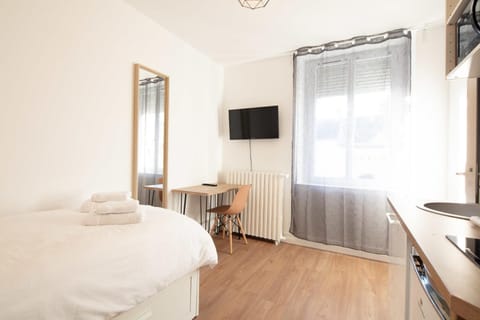 Studio Vahiny2 All comfort WIFI NETFLIX Parking Apartment in Saint-Nazaire