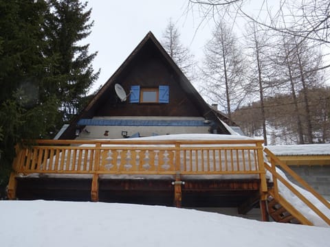 Chalet La Foux d Allos centre Station Chalet in Allos