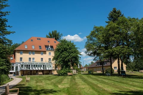 Property building, Garden, On site