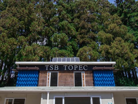 The Eco Lodge Tsb Topec Lodge nature in New Plymouth