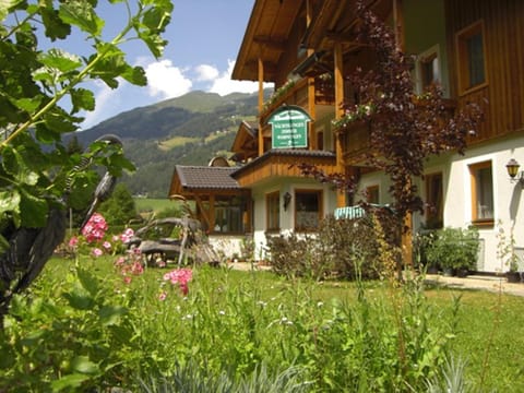 Property building, Facade/entrance, Garden