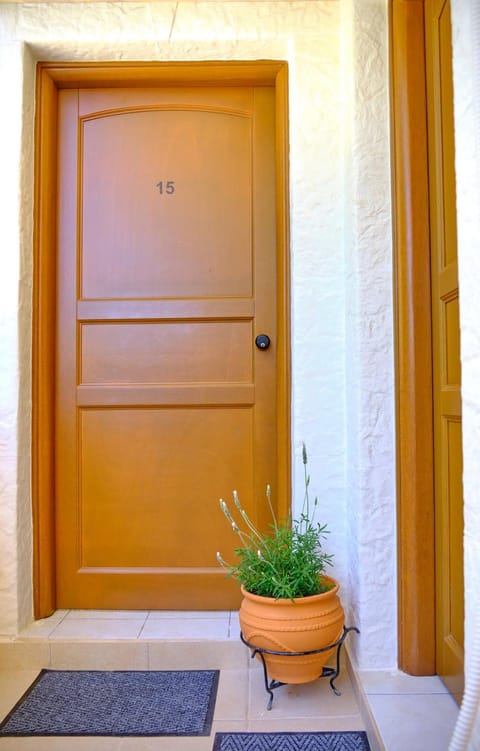 Houmis Apts & Studios Bed and Breakfast in Corfu, Greece