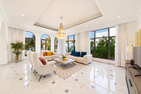Maison Privee - Luxury Villa with Dramatic View Private Beach & Pool Villa in Dubai