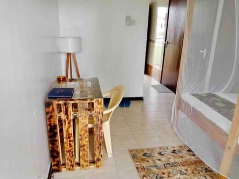 Coastal Retreat- Charming Studio Apartment 5Minutes to Nyali Beach Condo in Mombasa