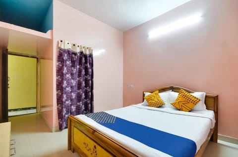 OYO Sri Murugan Lodge Hotel in Coimbatore