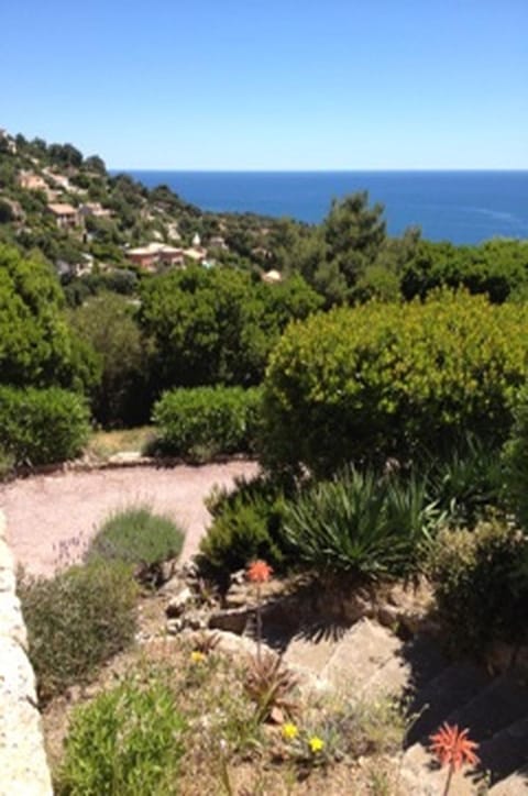 FASLAM 1455 Villa in Roquebrune-sur-Argens