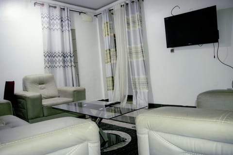 MEJOM HOTEL & APARTMENTS Douala - Ndobo Bonaberi Hotel in Douala