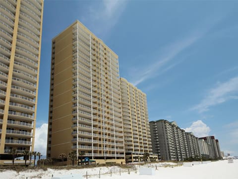 Ocean Ritz 1902 Apartment in Long Beach