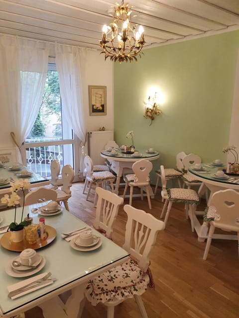Pension Seibel Bed and Breakfast in Munich