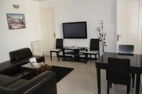 ApartF32020 Eigentumswohnung in Algiers [El Djazaïr]
