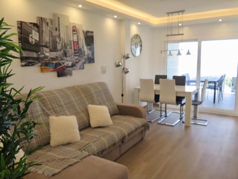 COSTA DAURADA APARTAMENTS - La Torre Deluxe Condo in Cambrils