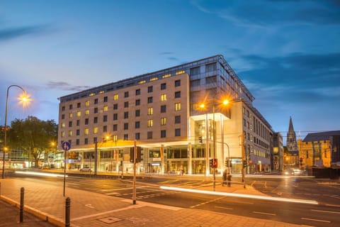 Property building, Facade/entrance, On site, Street view, Time of day, Sunset