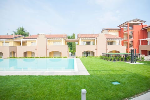 Property building, Garden, Swimming pool